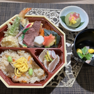 秋の紅葉弁当🍁