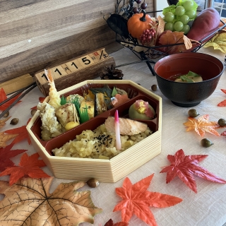 秋の紅葉弁当